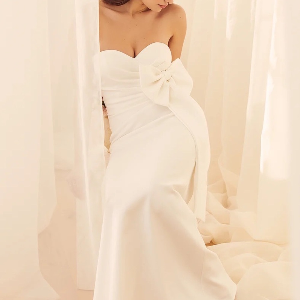 Evening white strapless maxi dress